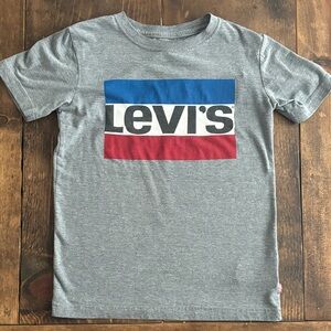 Youth Levi’s Tee